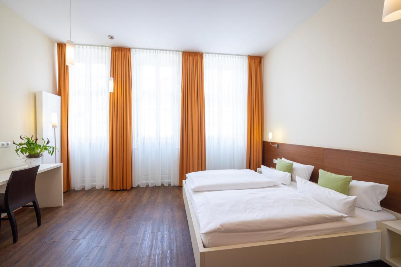Отель Altstadthof *